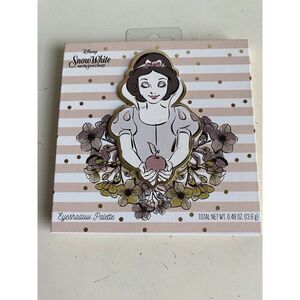 Disney's Snow White And The Seven Dwarfs 12 Pan Eye Shadow Palette NEW